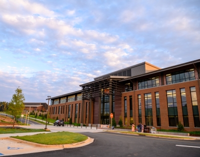 Turner Celebrates Opening of Clemson University College of Veterinary Medicine