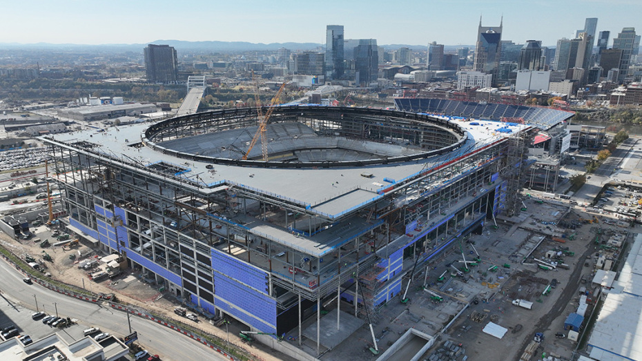 Tennessee Builders Alliance and Tennessee Titans Celebrate Topping Out of New Nissan Stadium