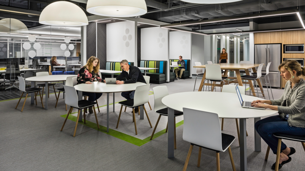 © Robbins Photography, Inc.