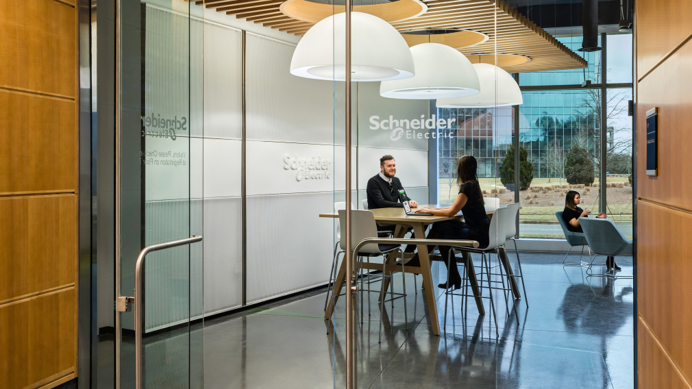 © Robbins Photography, Inc.