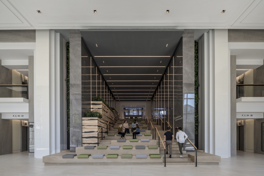 © Michael Stavaridis