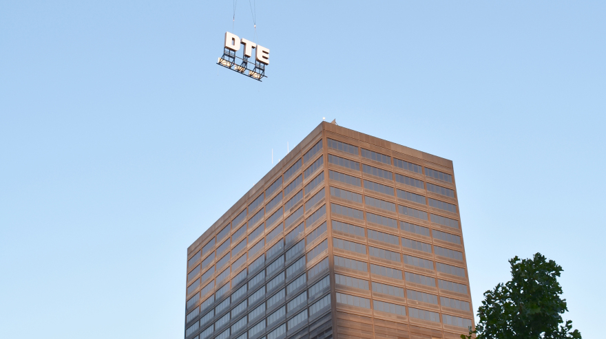 Marquee Rooftop Sign Replacement