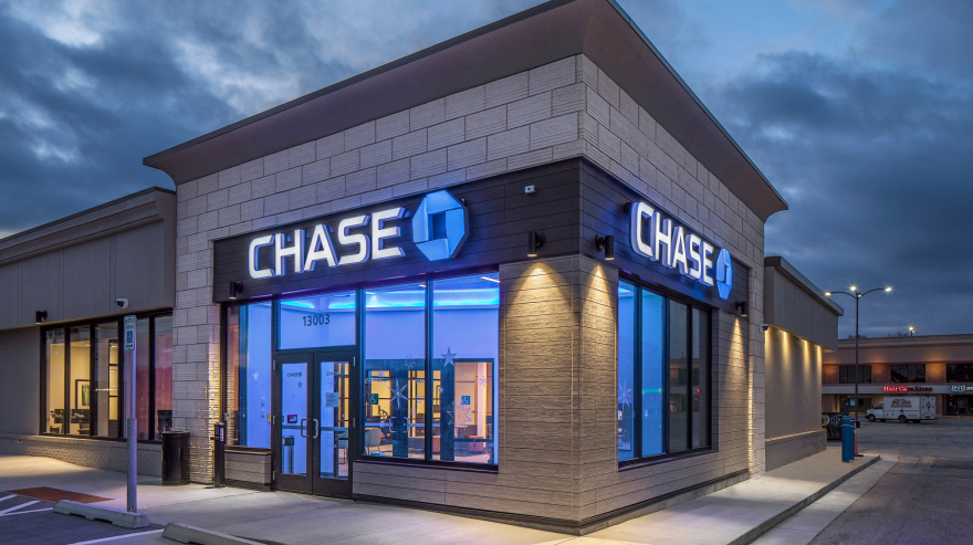 Chase Bank - 132nd and Center