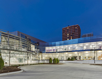 Illinois Masonic Medical Center, Center for Advanced Care