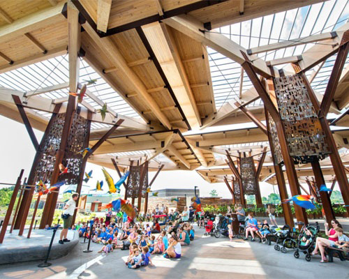 Turner celebrates the grand opening of the Bicentennial Pavilion at the Indianapolis Zoo 