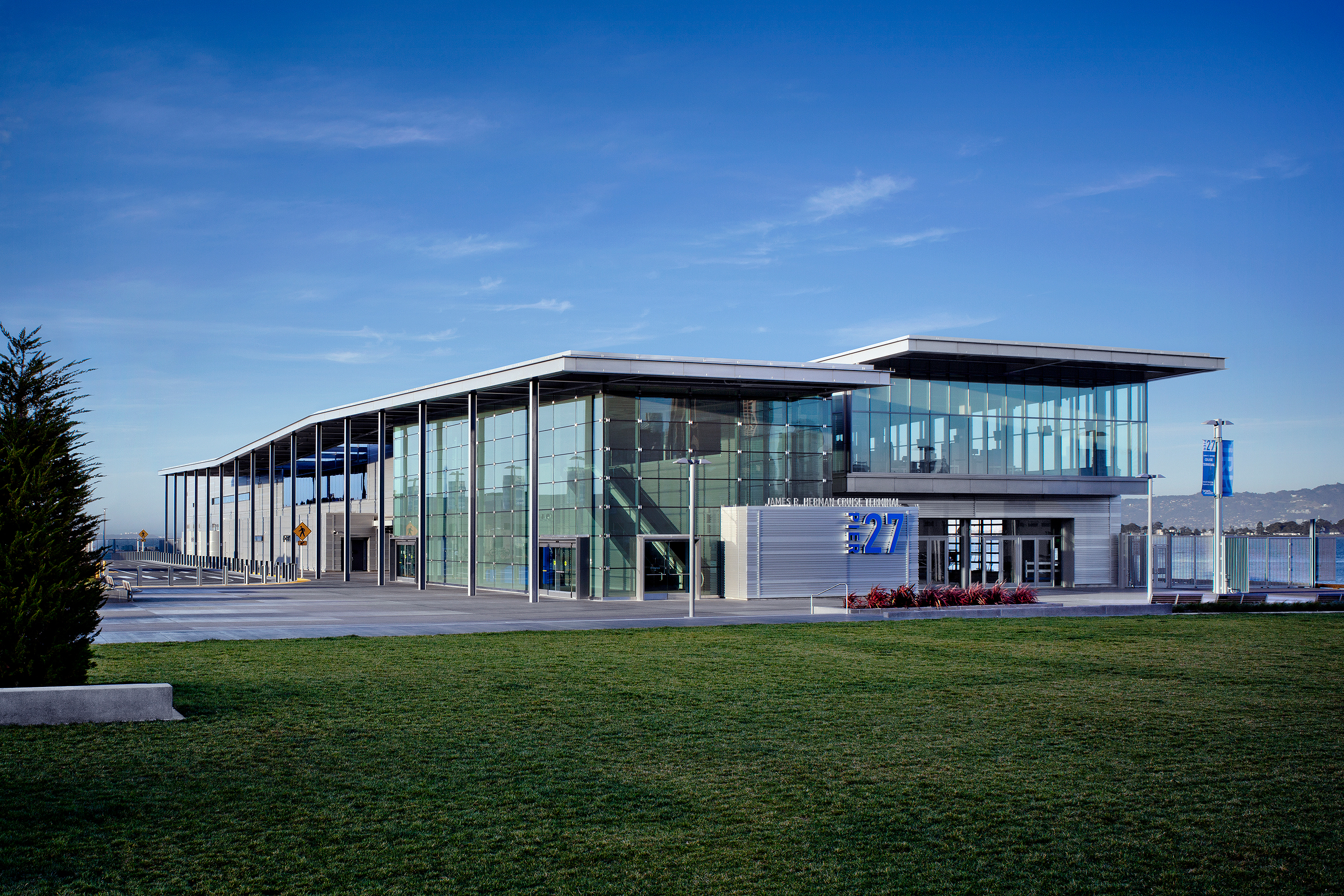 Azure Rae Turner James R. Herman Terminal | Projects | Turner Construction Company