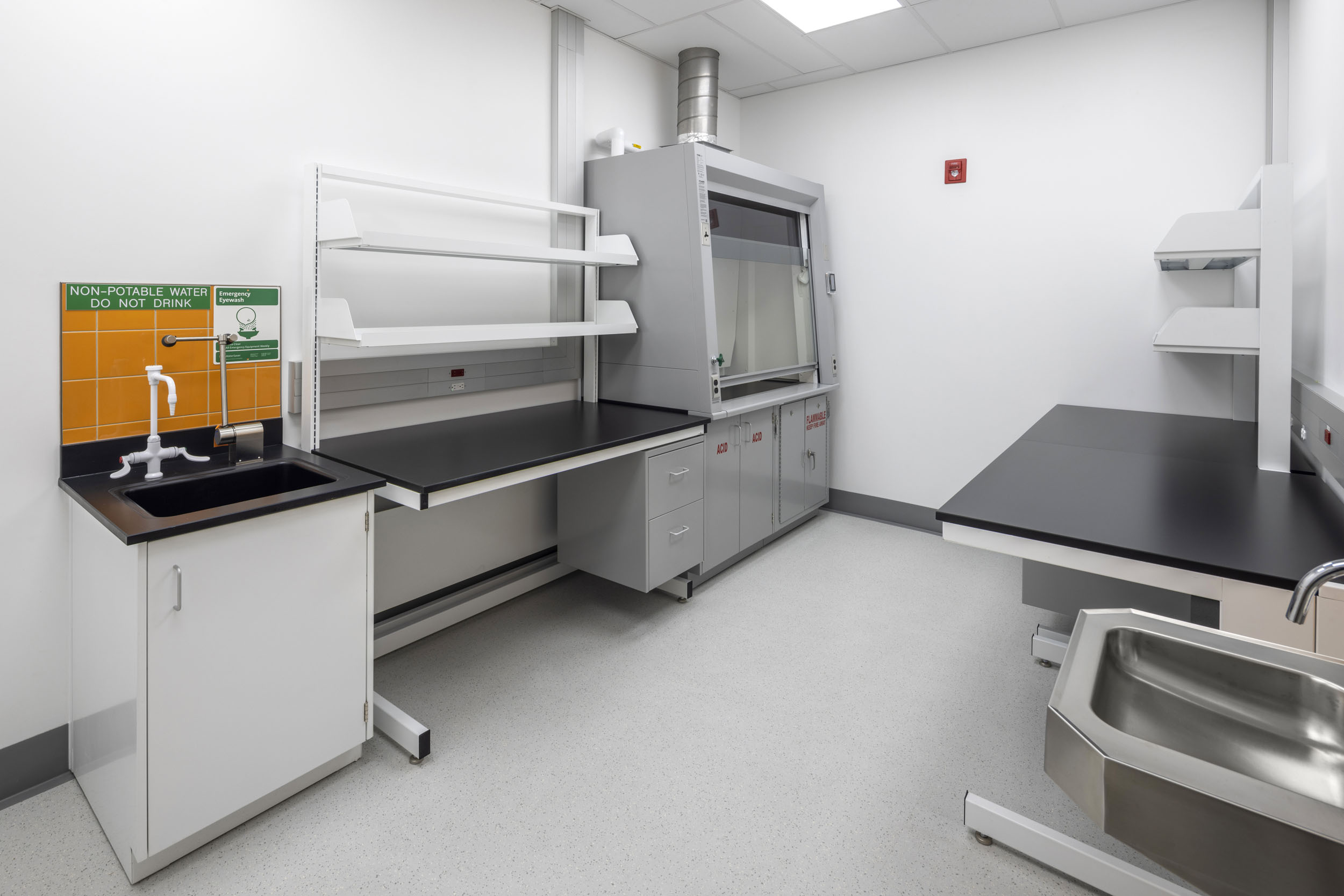 Lab Fit Machine Geneseeq Laboratory Fit-out | Projects | Turner Construction Company